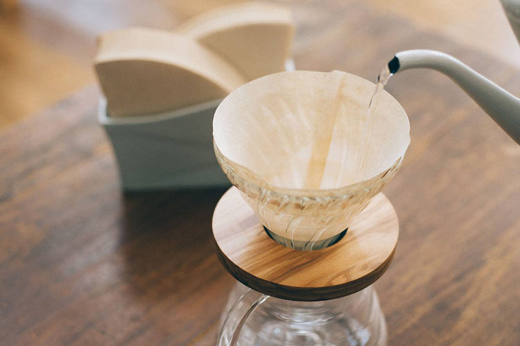 V60 Paper Filters: White / 100 Sheets Boxed 02