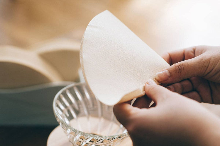 V60 Paper Filters: White / 100 Sheets Boxed 02
